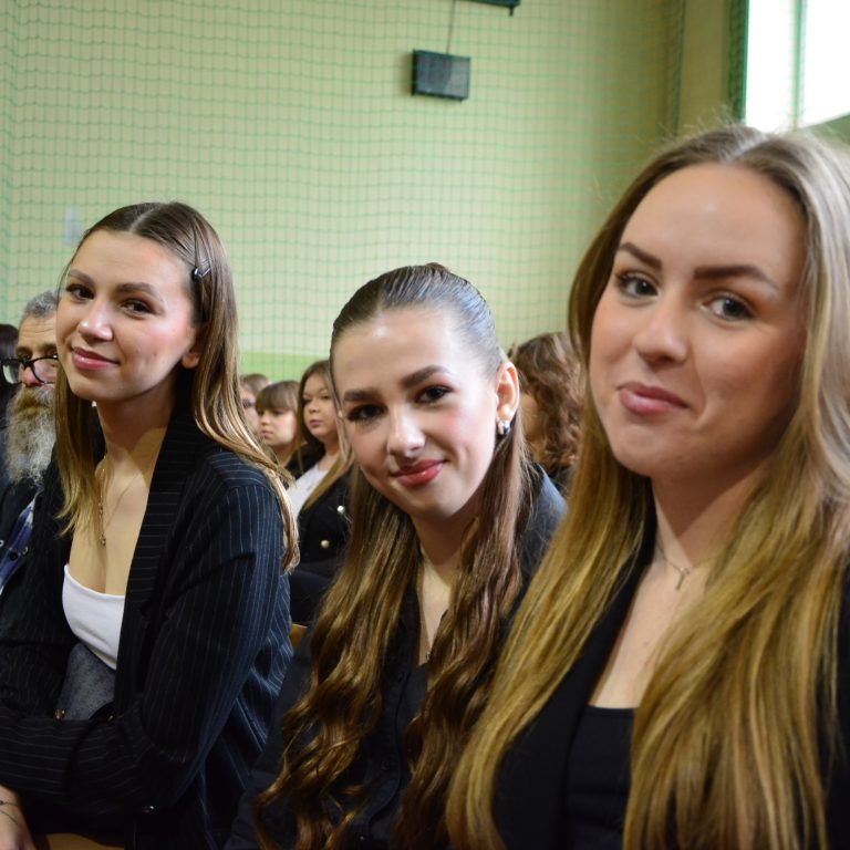 Na zdjęciu przyszłe absolwentki II LO w Chełmie.